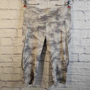 Lululemon PACE Perfect Crop Womens Leggings Sz 10 Gray Crop Stretch Yoga